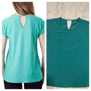 Tuff Athletics Keyhole Tee Women’s Medium